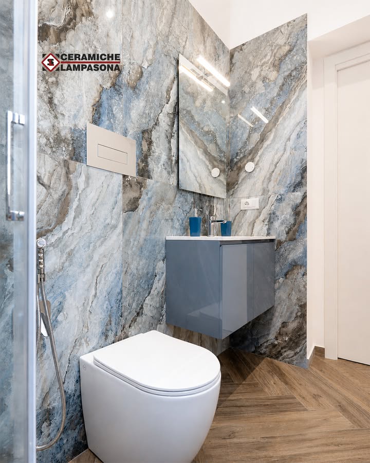 Anche un bagno può diventare protagonista

Rivestimenti d'impatto, finiture ricercate e